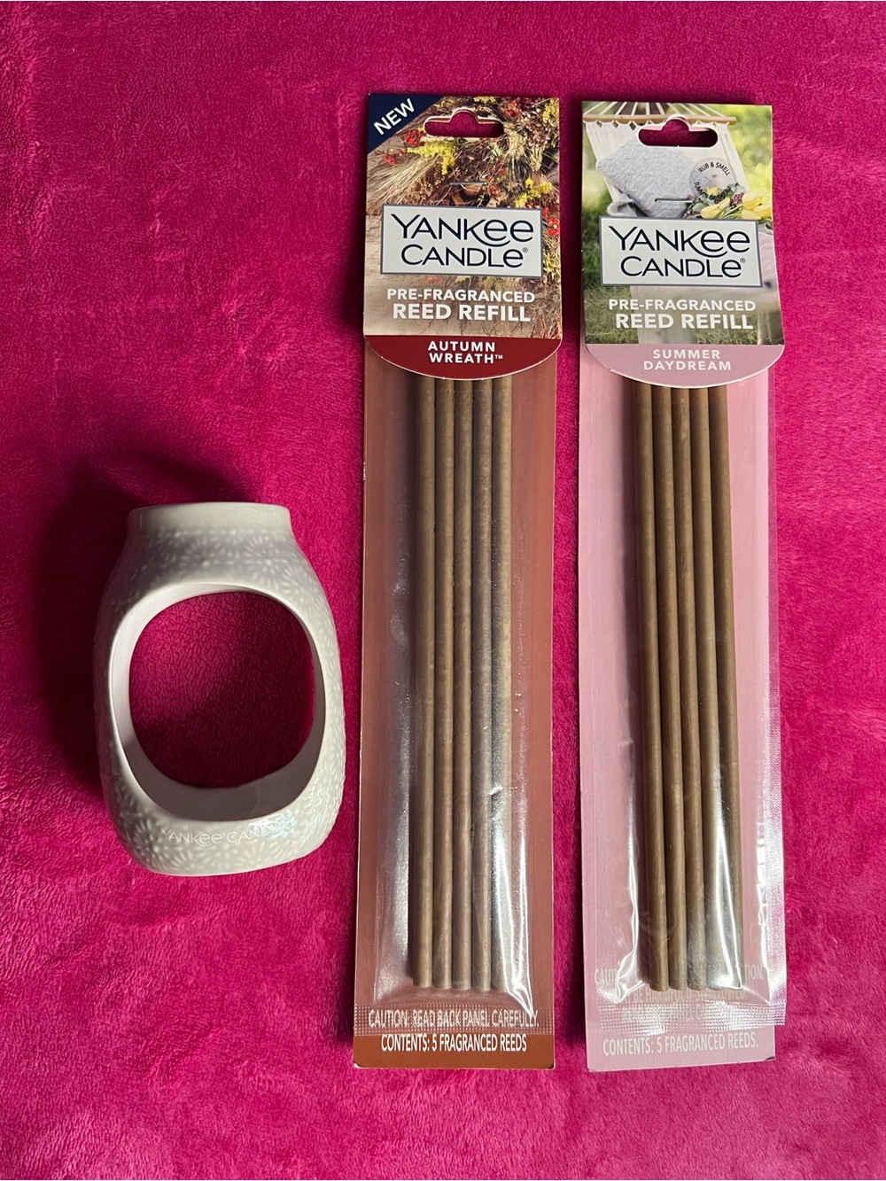 (2) Yankee Candle Pre Fragranced Reeds with Reed Holder